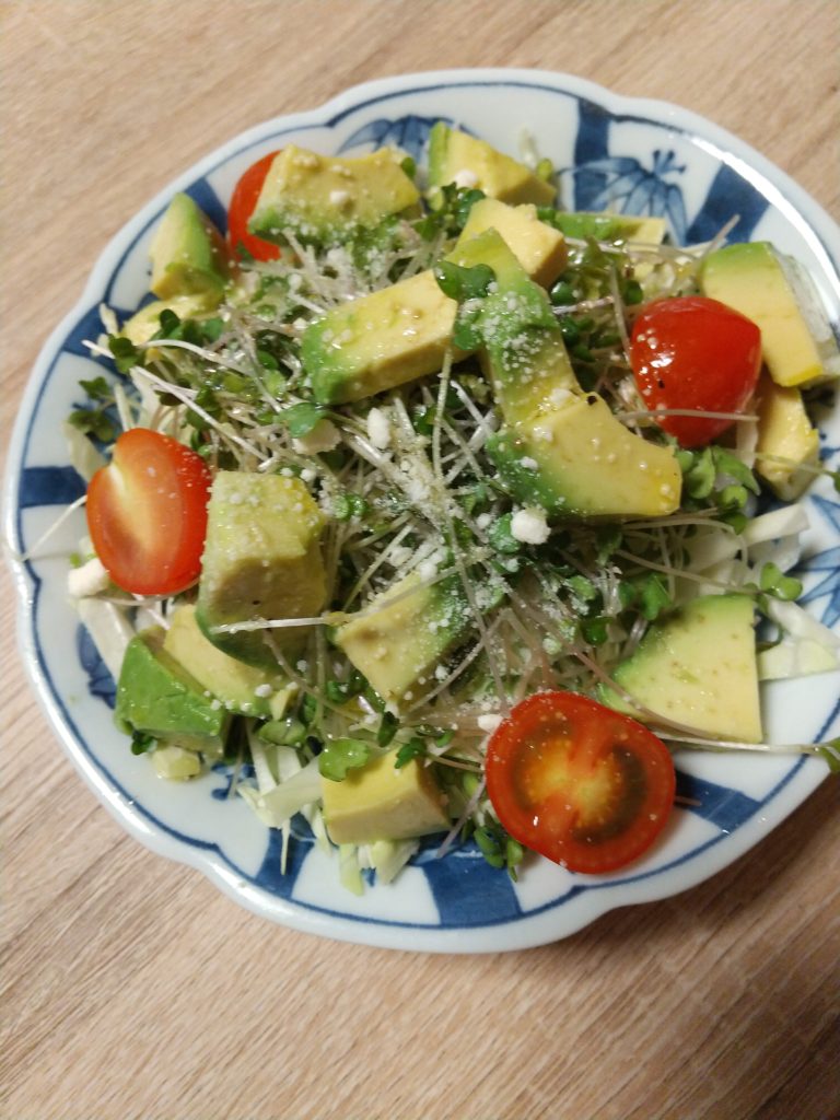 守屋大志のアボカドサラダ
